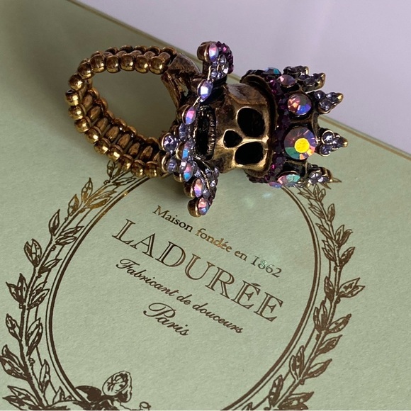 STUNNING skull stretch ring - Picture 6 of 16